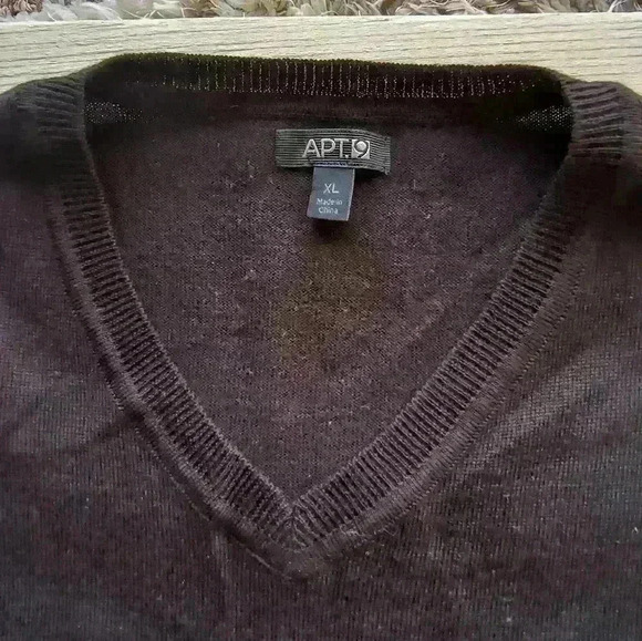 APT. 9 Mens Solid Black Merino Wool Sweater XL V Neck Pullover Sweater NWOT - Picture 3 of 6